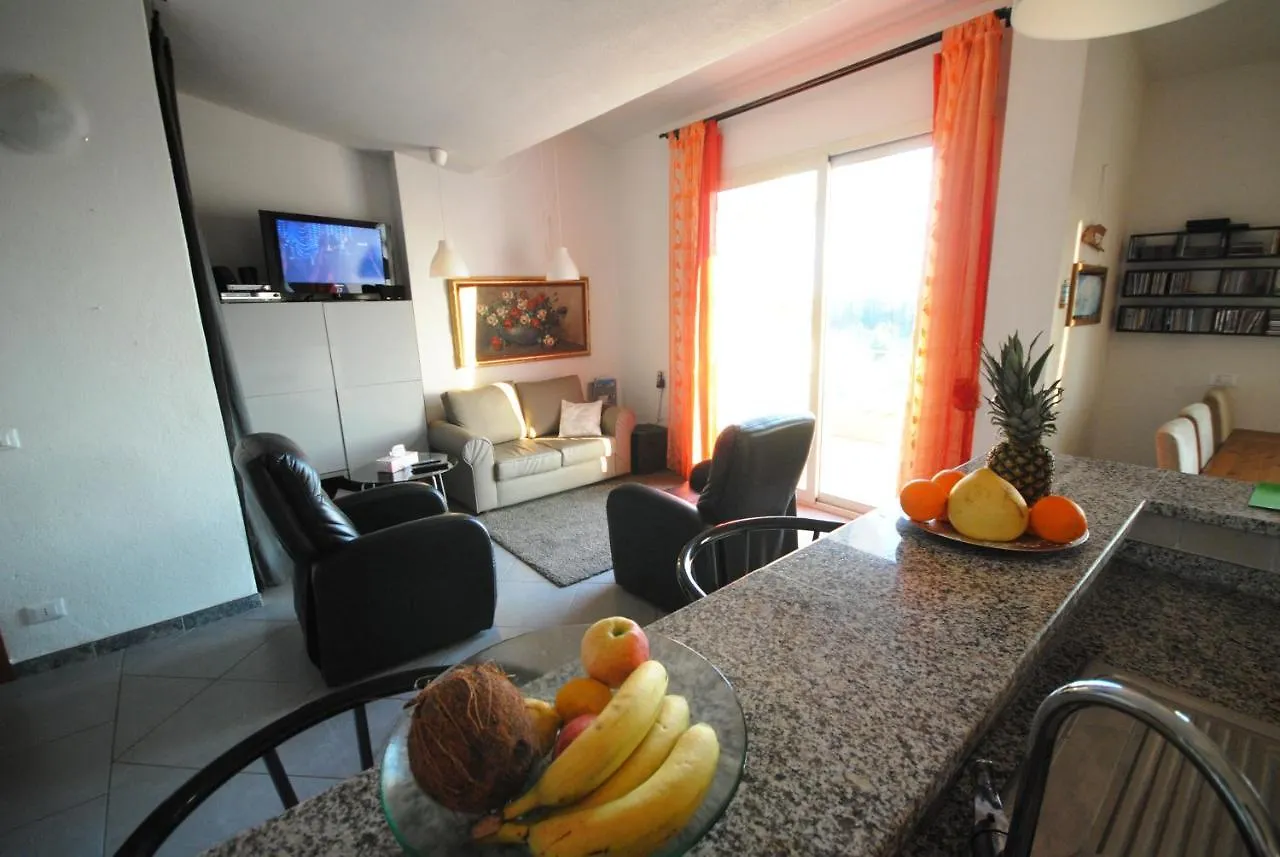 Holiday Residence Rifugio オロゼーイ 3*,